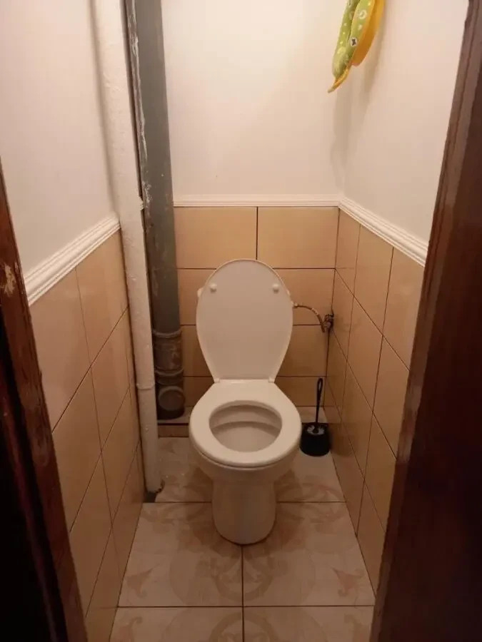 Продам гостинку на Павловому Полі є друга рядом дорожче (на 2-і сім'ї) 2