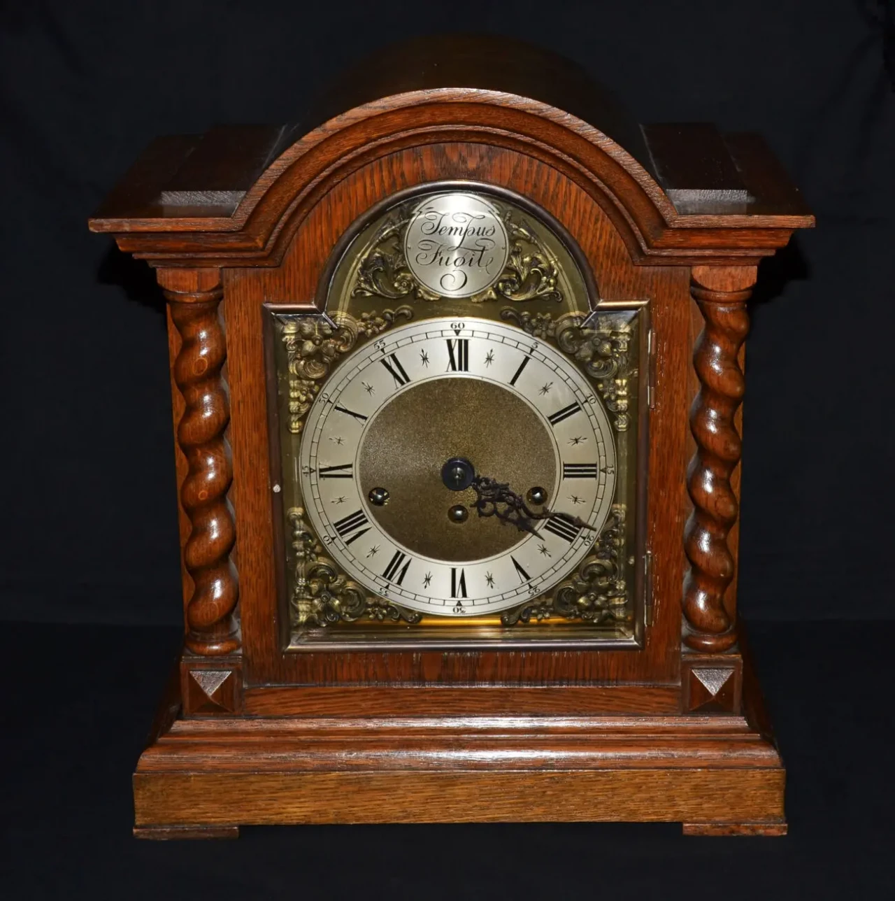 Каминные часы