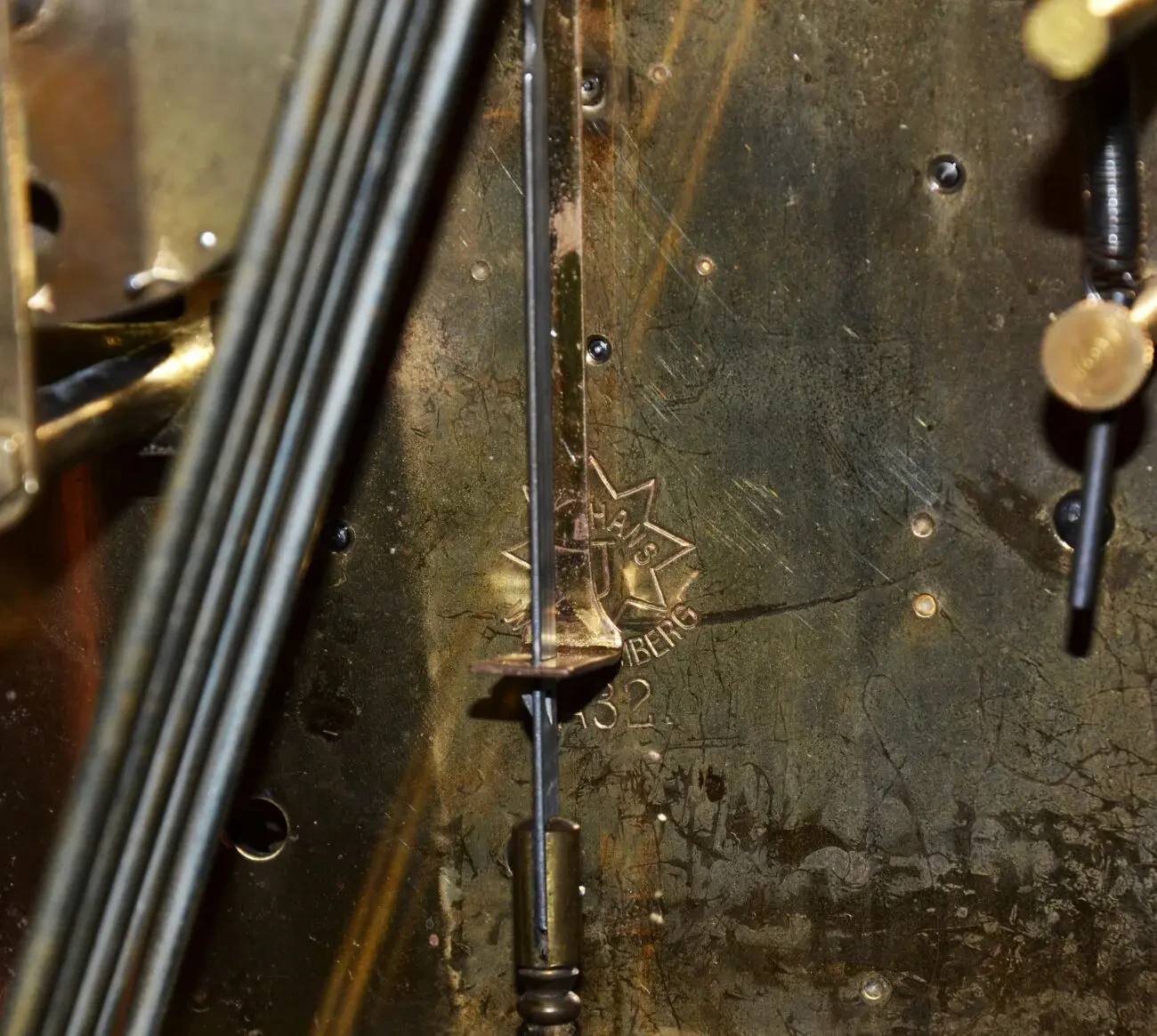 Каминные часы 8