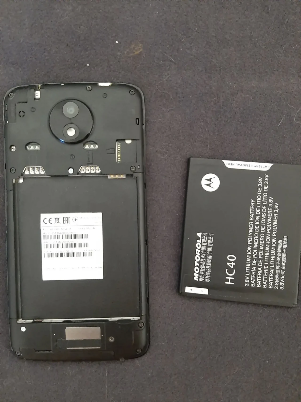 Продам мобільні телефони Samsung/Motorola 5