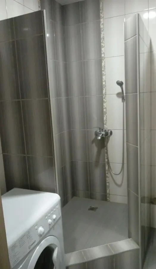 здам в оренду 1 кімнат.квартиру 6