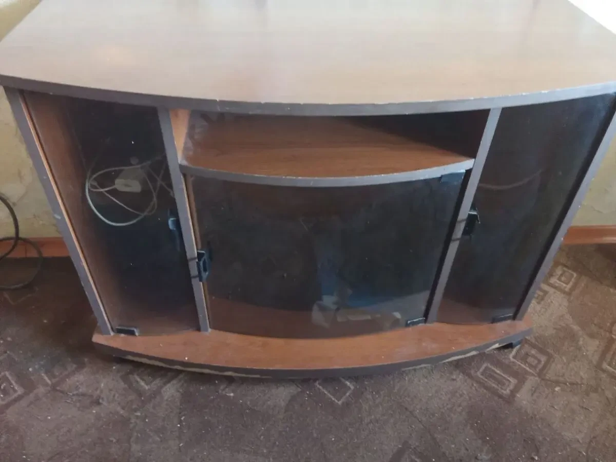 тумбочка под телевизор