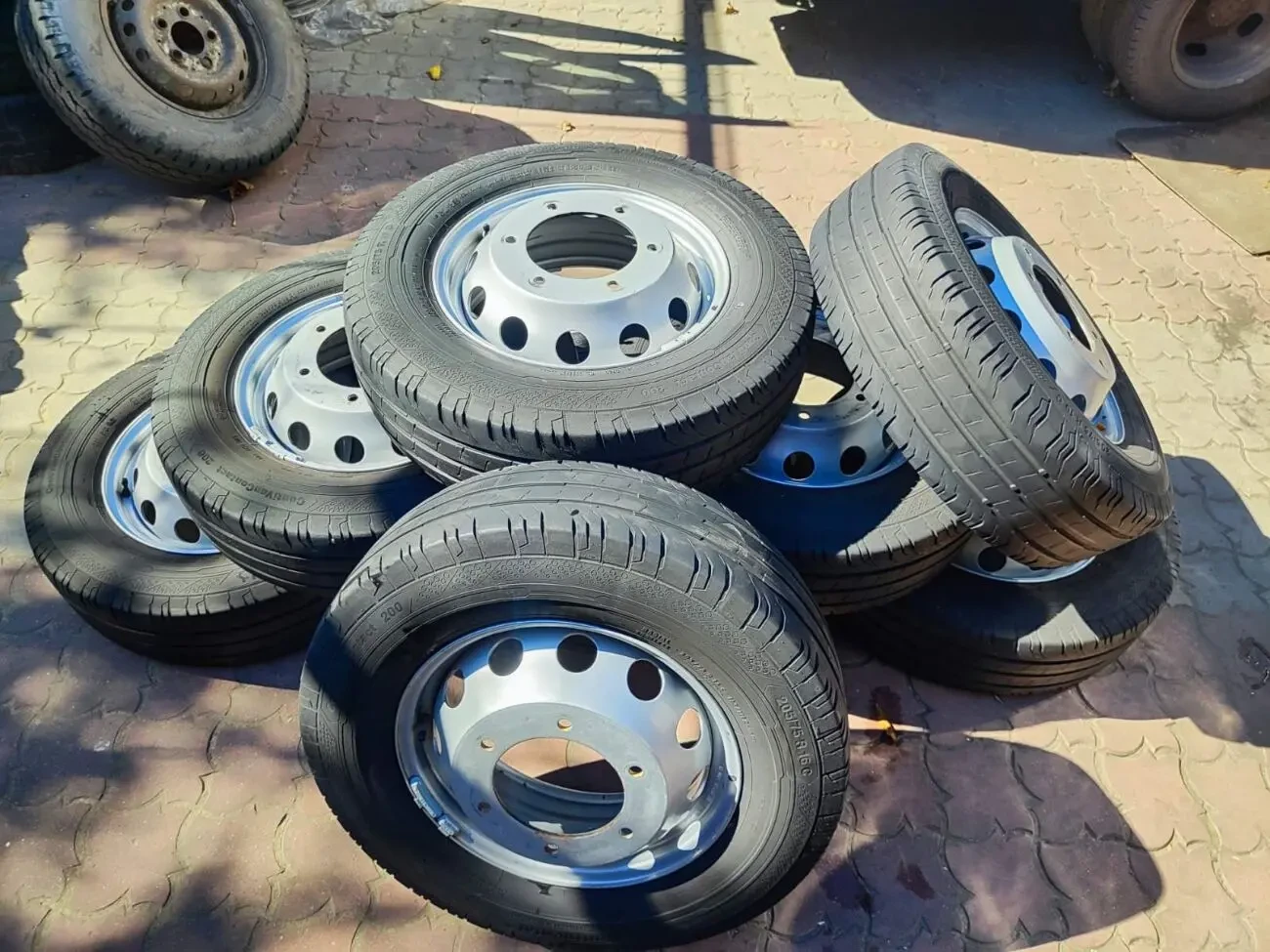 Диски Рено Мастер 4,3,2 R16 спарка/однокат з резиною або без.