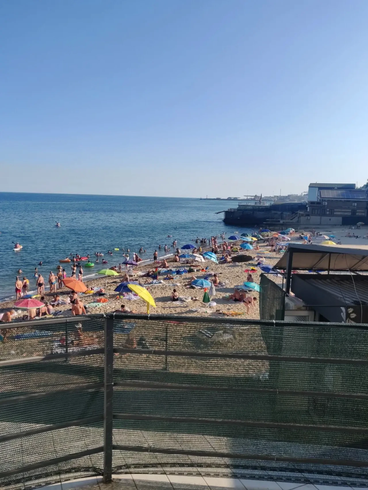 Сдам апартаменты. Первая линия моря. 5