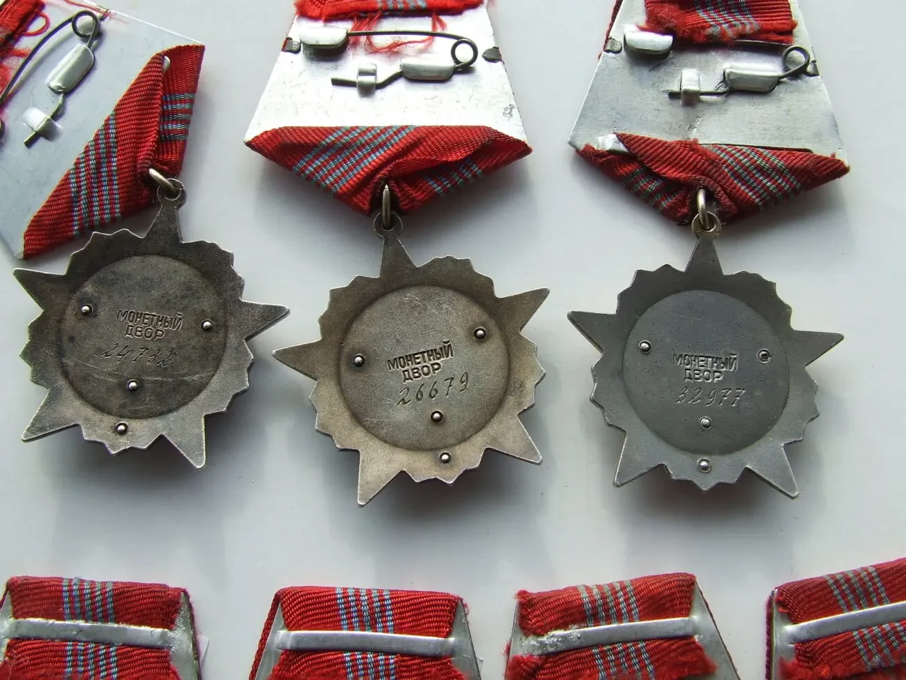 Орден Октябрьская Революция 4 и 5 клепочный 8