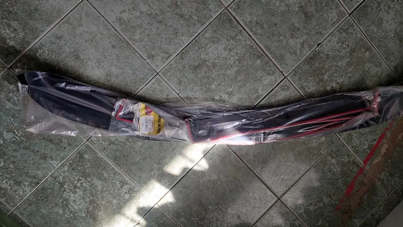 Мухобійка та вітровики  Suzuki Grand Vitara 5