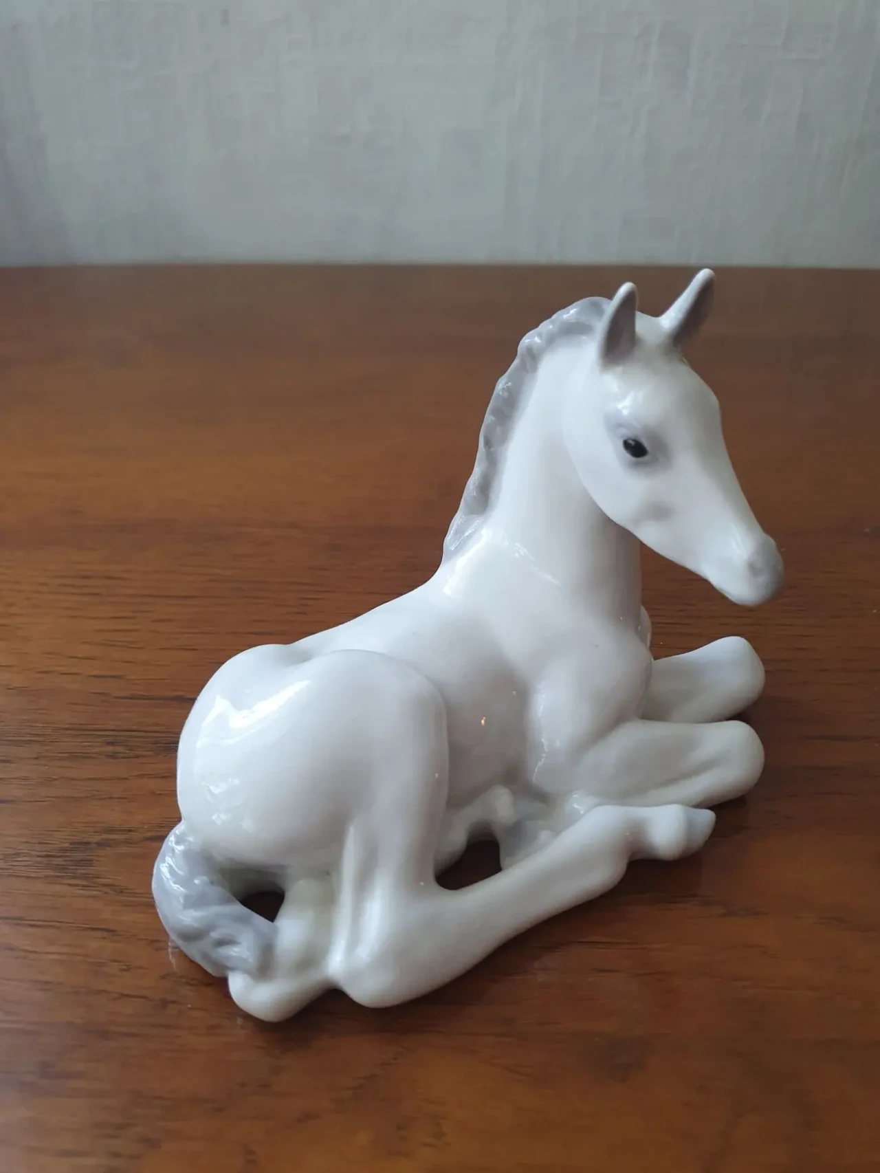 Статуэтка Лежащий жеребёнок (винтаж, CССР, 1970-е)