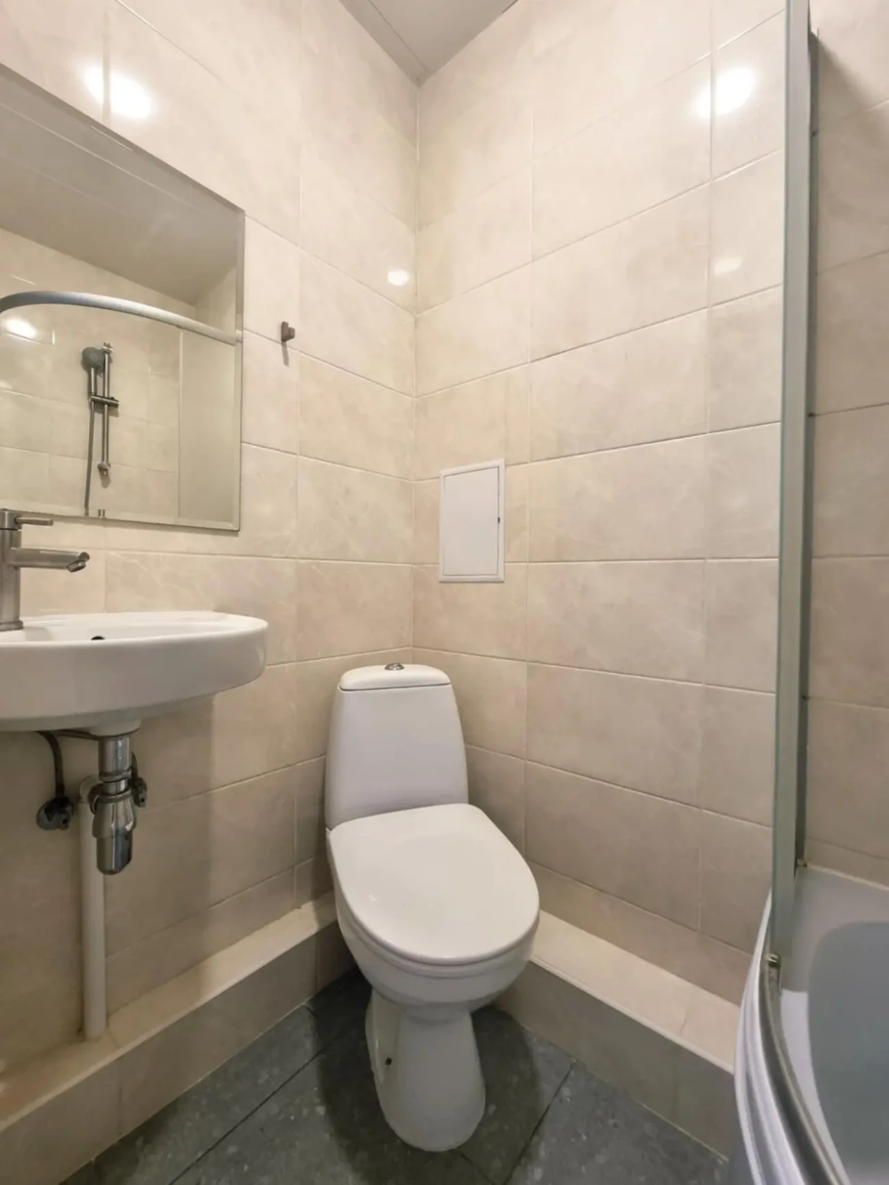 У продажу стильна видова малосімейка (велика) на ж/м Сонячний 7