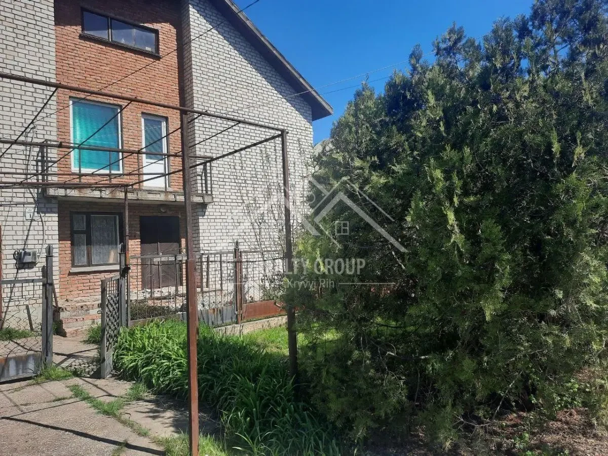 Продається двоповерховий будинок в Інгулецькому районі, вул. Озерна