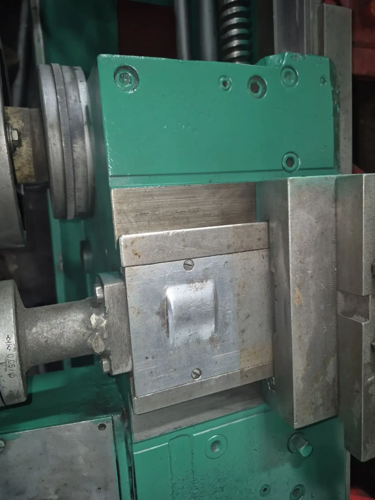 SNB 400 румин универсальний токарно гвинторiзний верстат 9