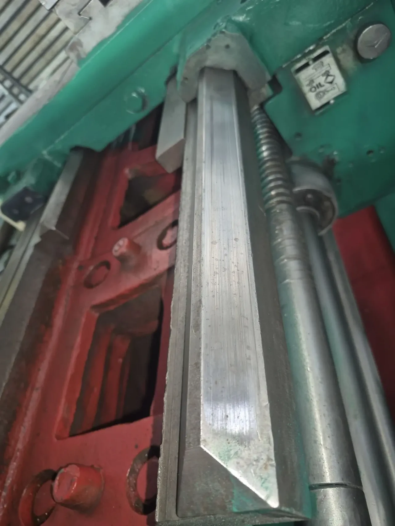 SNB 400 румин универсальний токарно гвинторiзний верстат