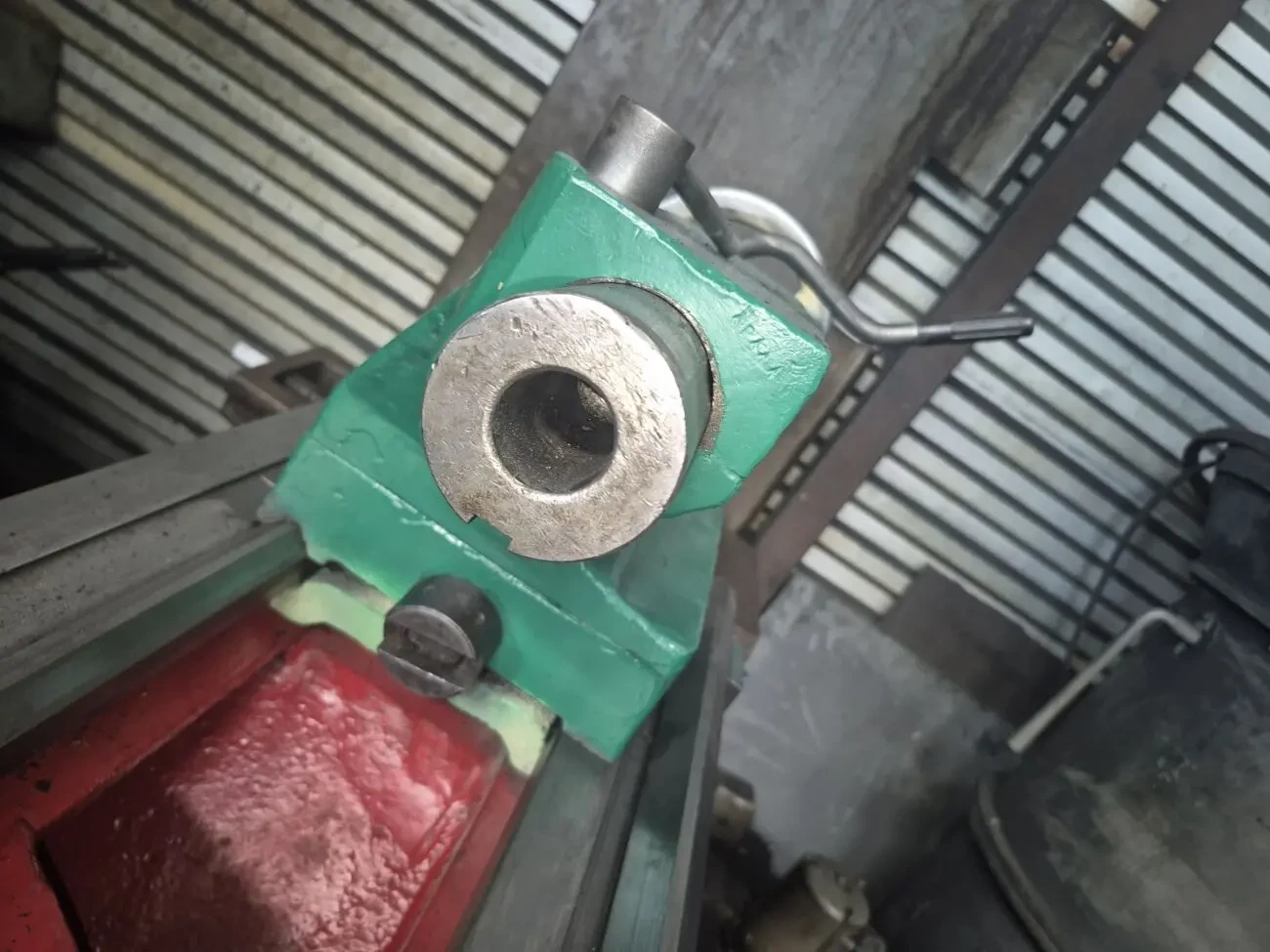 SNB 400 румин универсальний токарно гвинторiзний верстат 10