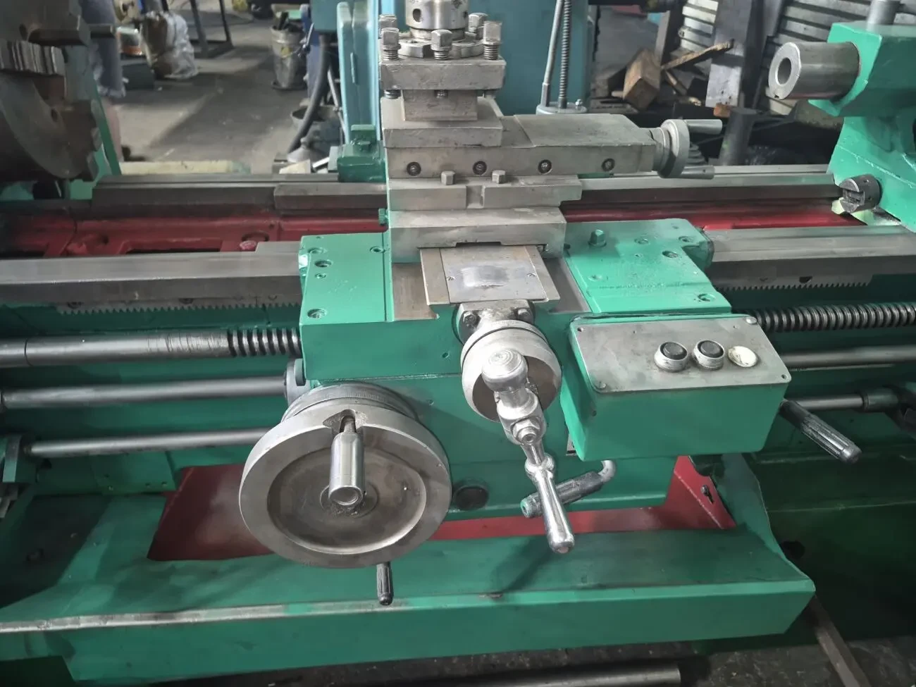 SNB 400 румин универсальний токарно гвинторiзний верстат 5