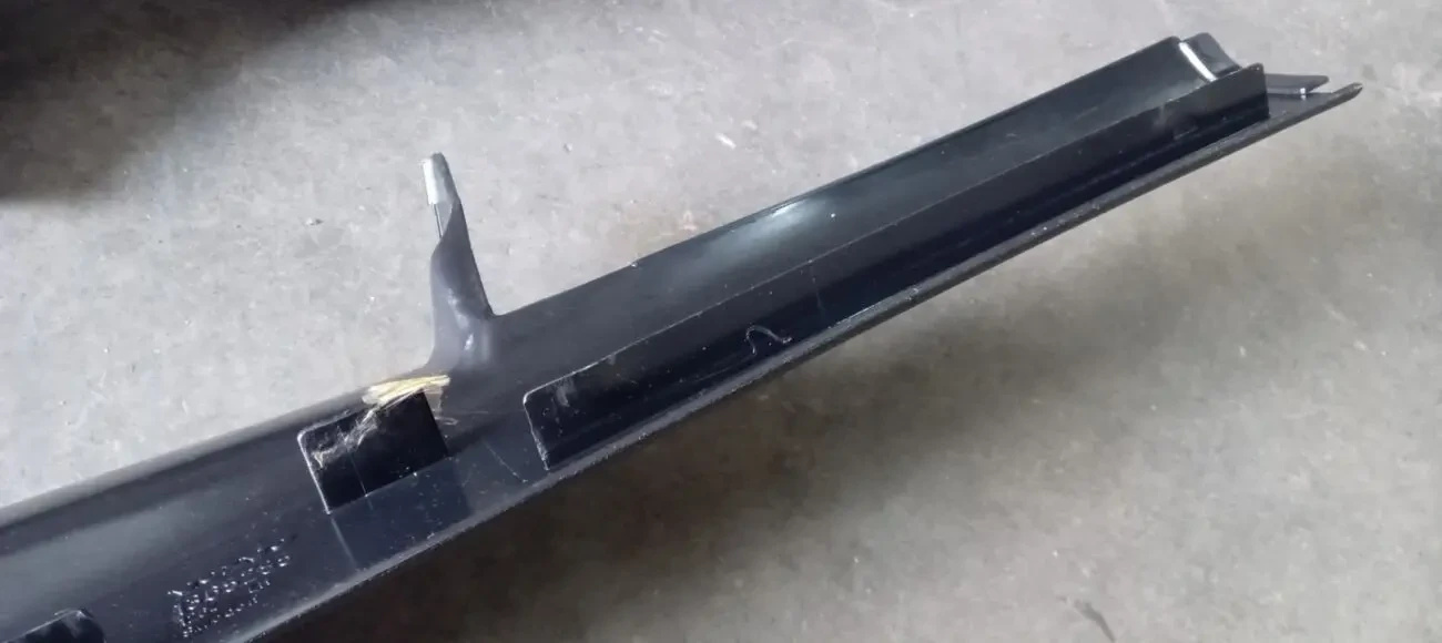 Пластик салону, нижні порожки Volvo 960 4