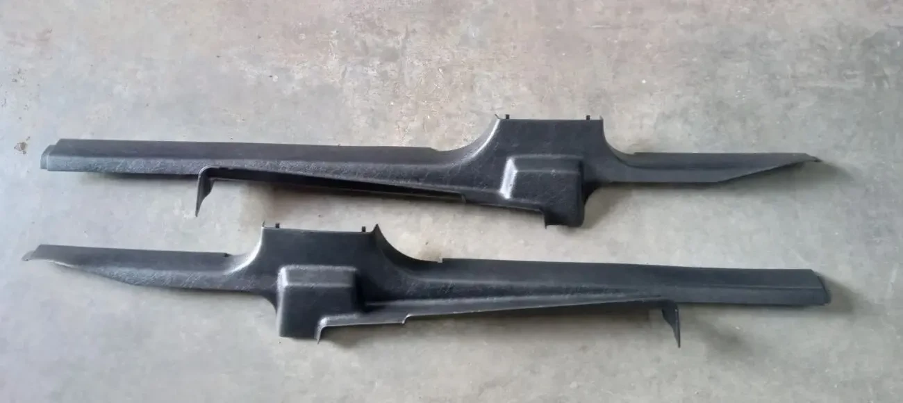 Пластик салону, нижні порожки Volvo 960