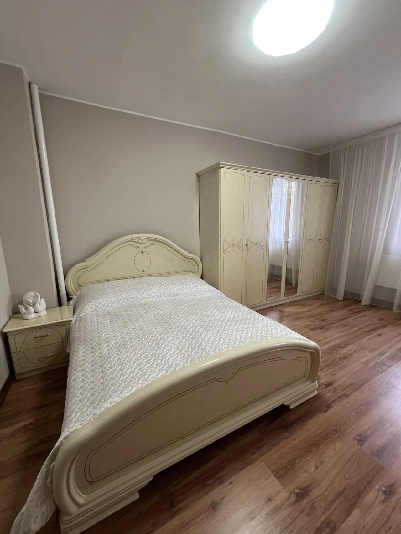 Просторий котедж у Квітневому з доглянутим садом та усіма зручностями 6