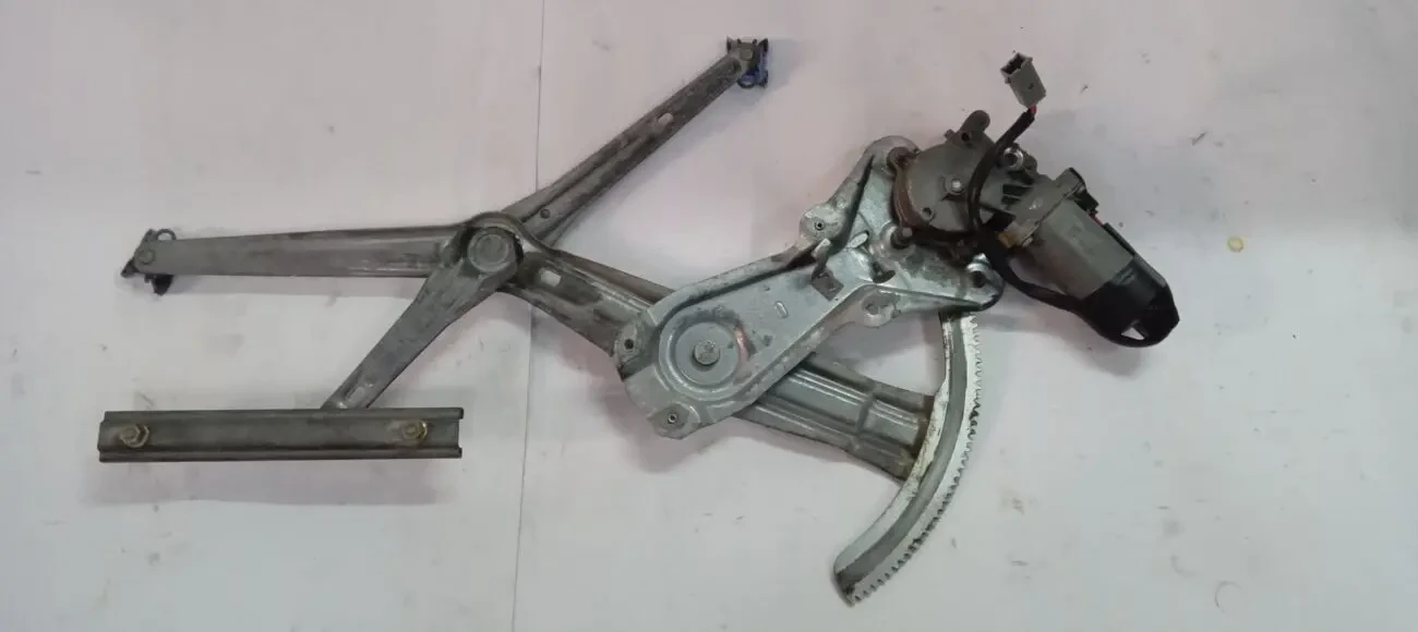 Електроклопідіймач (трапеція) Volvo 960 передня права.