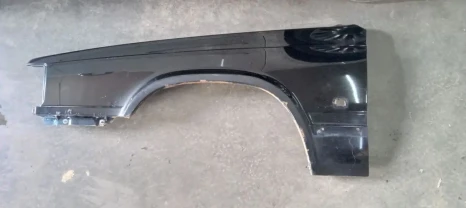 Переднє ліве крило Volvo 960 дорест (широкі фари)