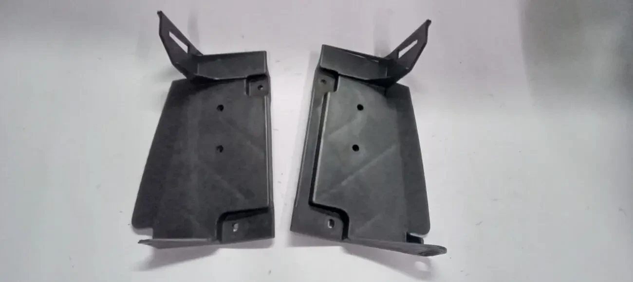 Пластик фар/кріплення решітки радіатора Volvo 960. 2