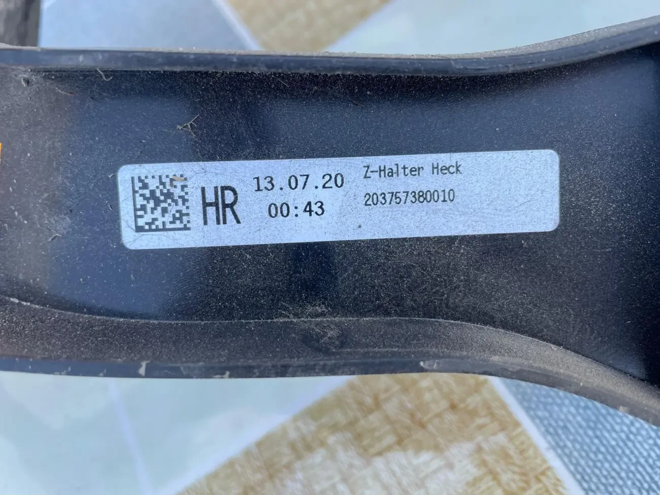 Porsche Taycan Кронштейн бампера 9J1807332A 9J1807332 9J1807454 8