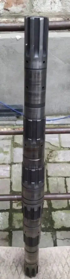 Вал ведущий  КПП трактора  Кировец .