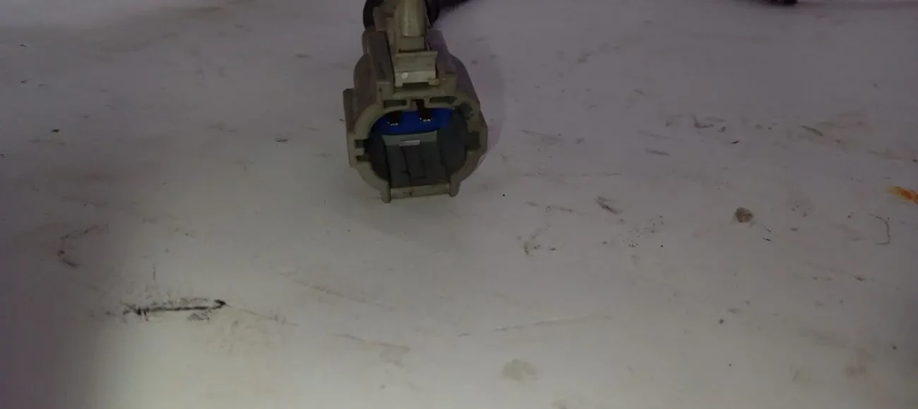 Датчик ABS Nissan X-Trail T30 задній правий 7