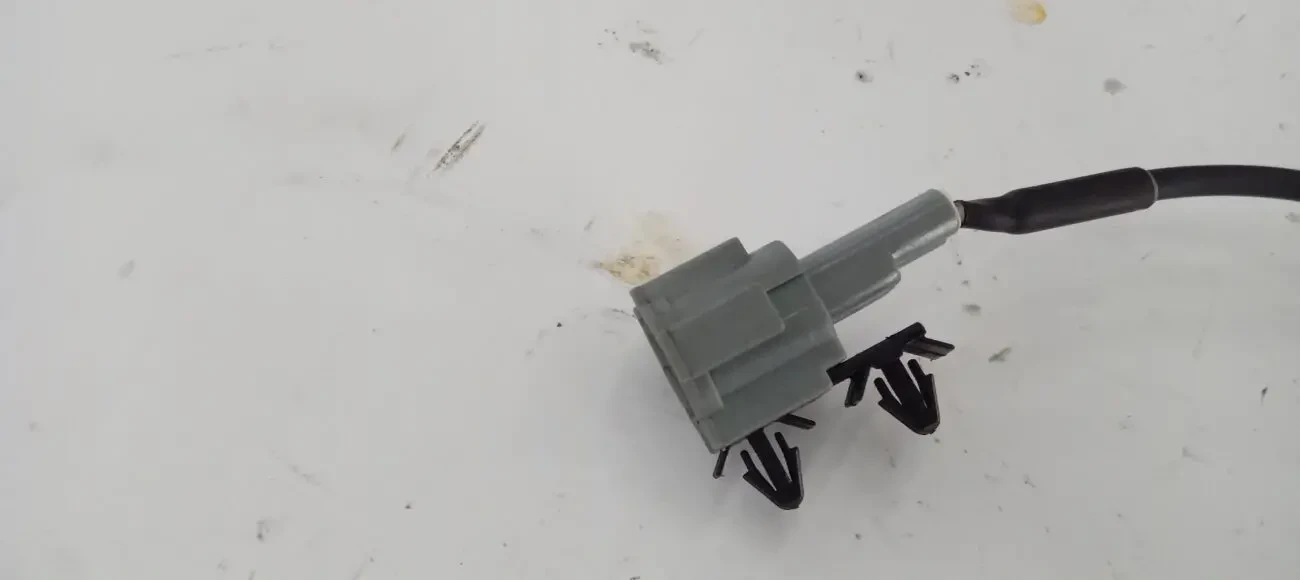 Датчик ABS Nissan Navara D40 передній лівий 4