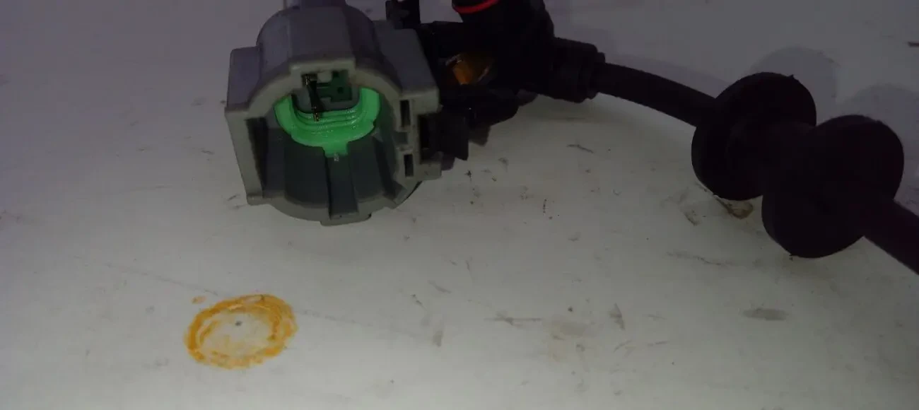 Датчик ABS Nissan Navara D40 передній лівий 5