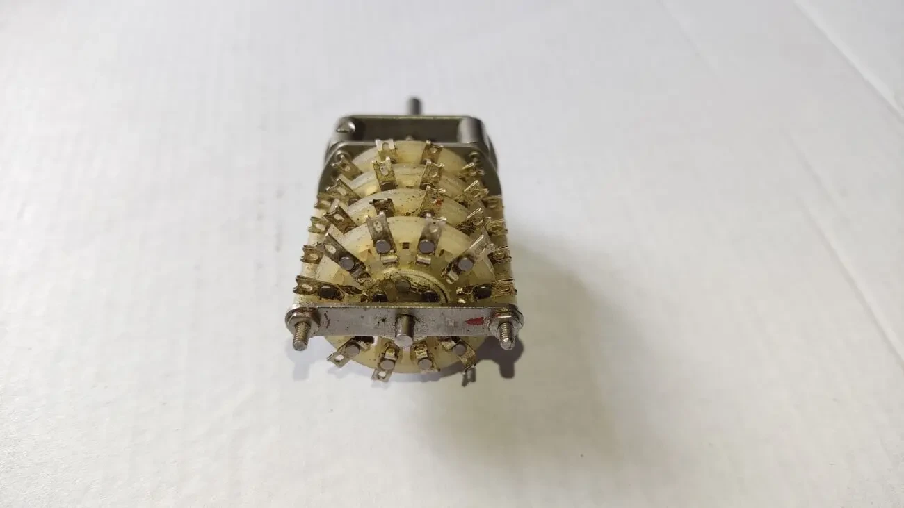 Галетный переключатель 5П8Н В производство союз 4