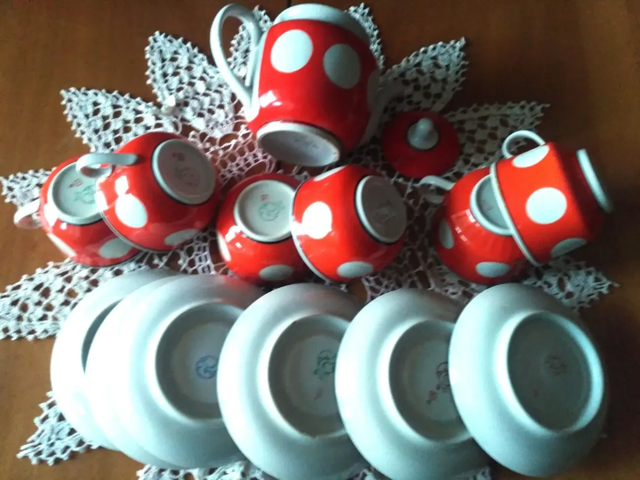 Чашка 6 шт блюдце 6 шт чайник заварочный 1 шт. красный белый горох 3