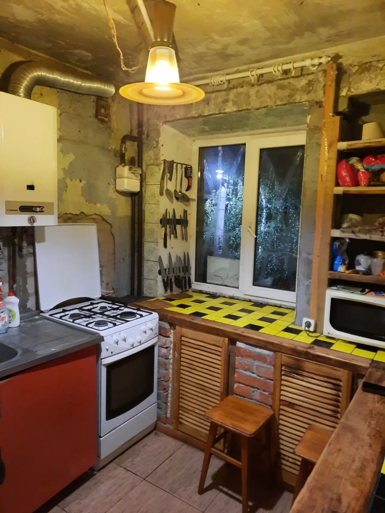 Продам 2к. кв. П. Поле, метро-5мин. ул. 23 Августа, 16, 2/5. 6