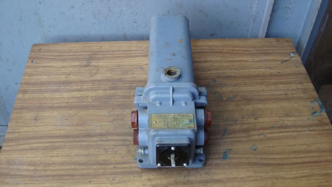 Универсальный переключатель УП5810-С94 У4 500В 10А