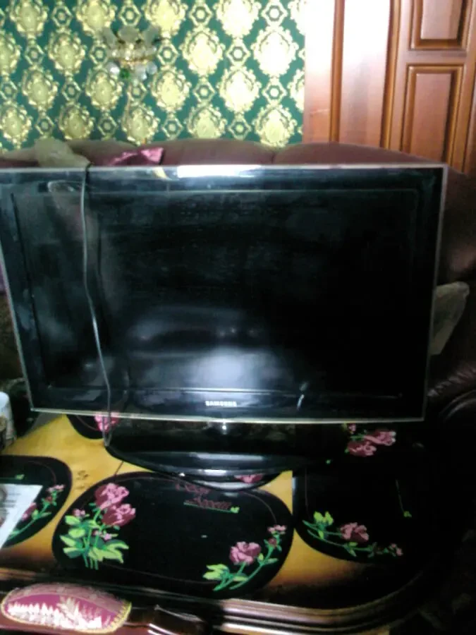 ТВ SAMSUNG, LE32D451ЖК, цветной, плоский, 32 дюйма, б/у