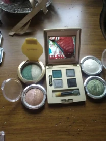 Компактные Тени для век, румяна, карандаши, новые и б/у, недорого