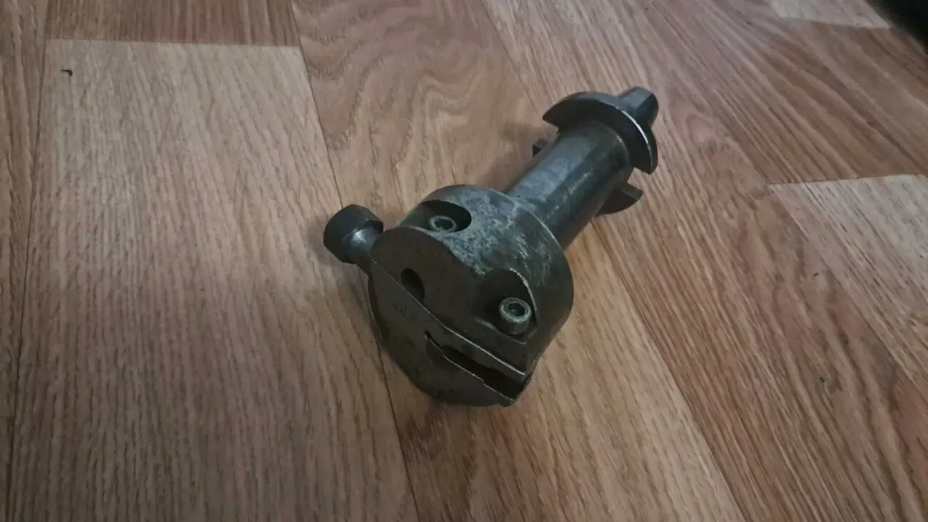 Патрон для резцов к фрезерному станку 2