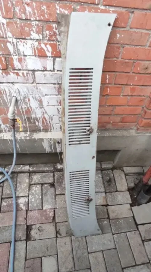 панель стеклоочистителя ГАЗ 24 в сборе 2