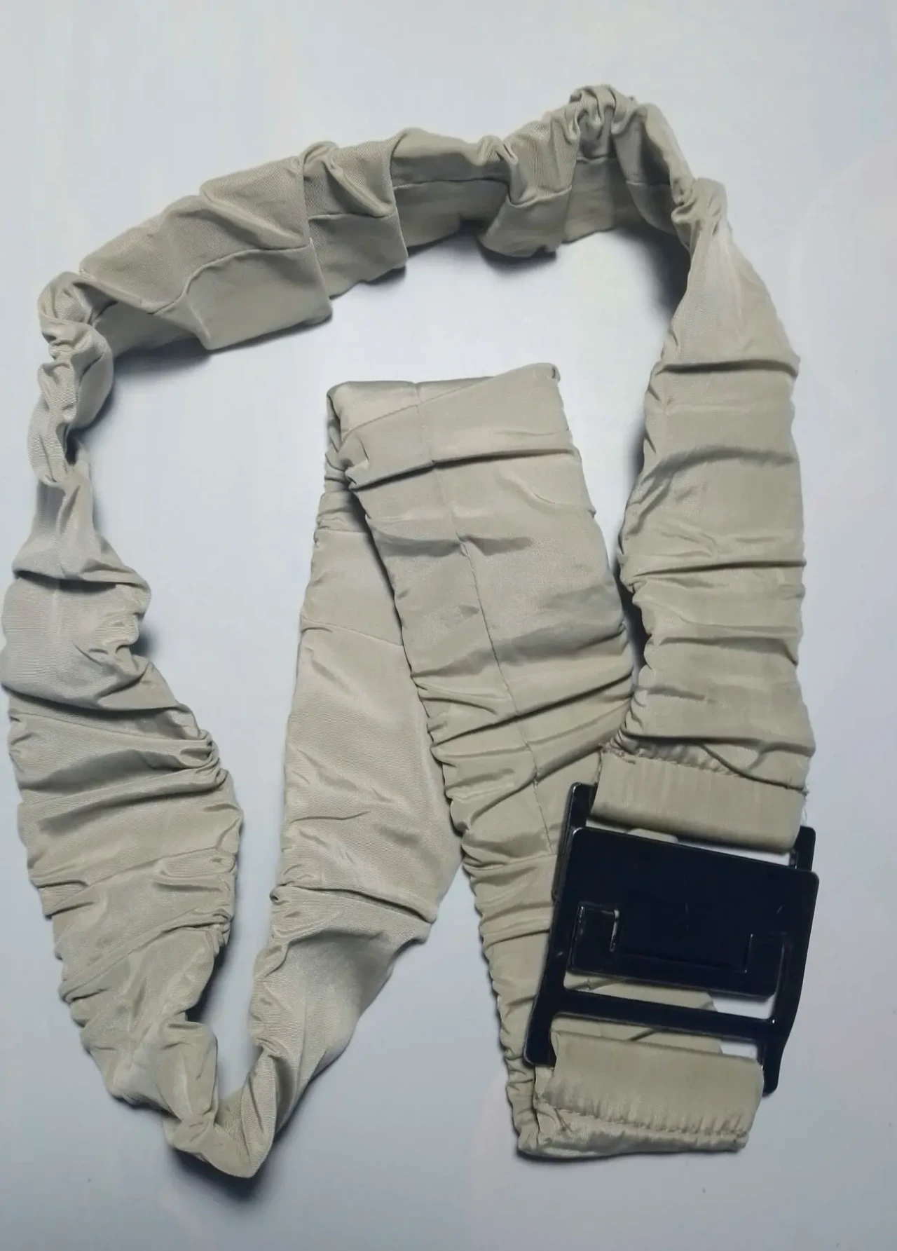 Пояс большой зимний бежевый резинка, черный пряжка, черный кожзам 4