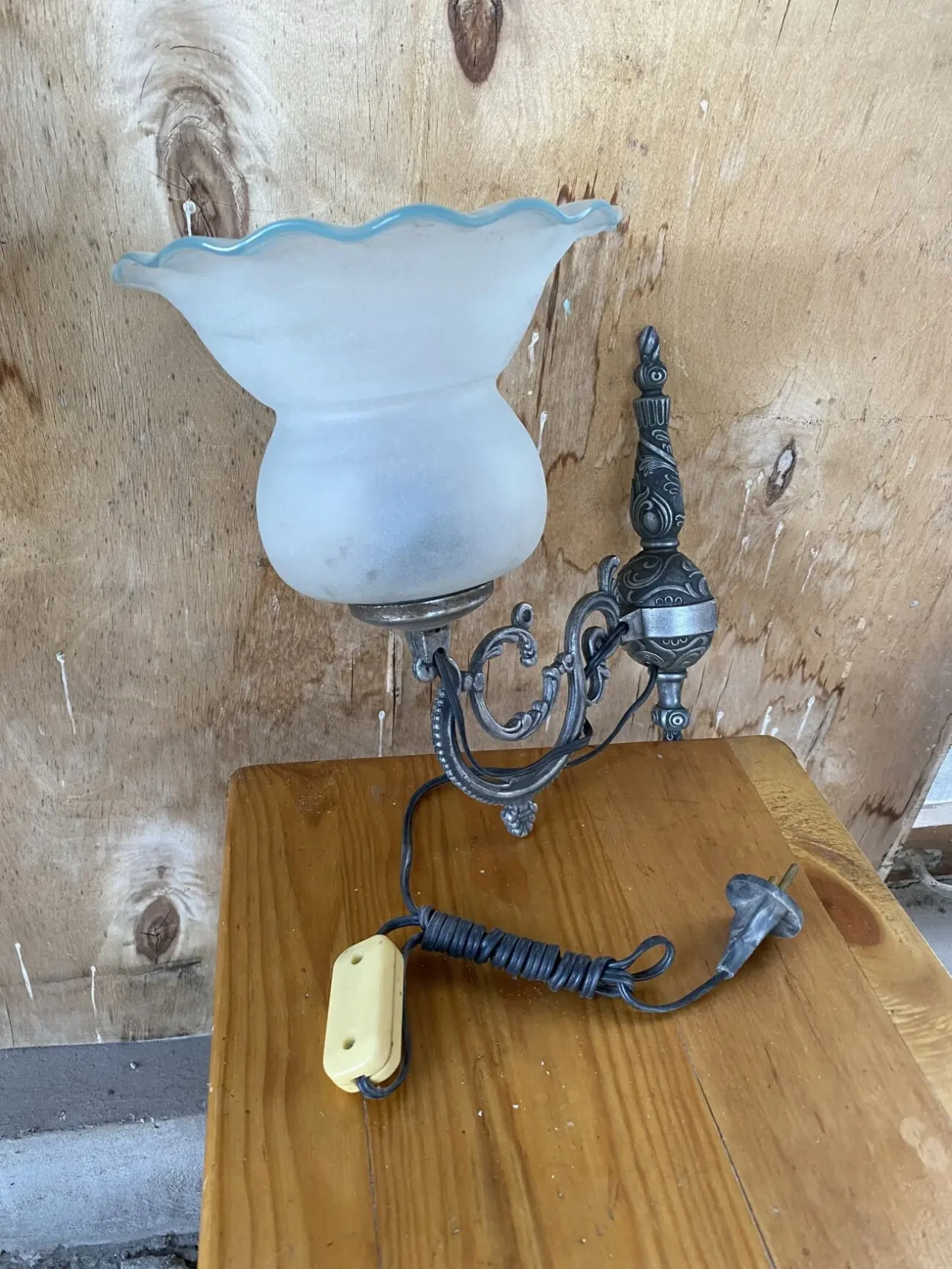 Бра (литьё, стекло). 2