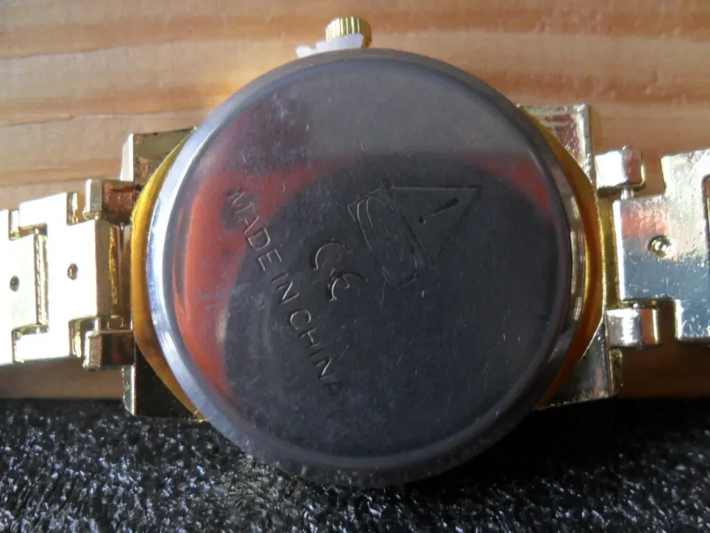 Наручные кварцевые женские часы. 6