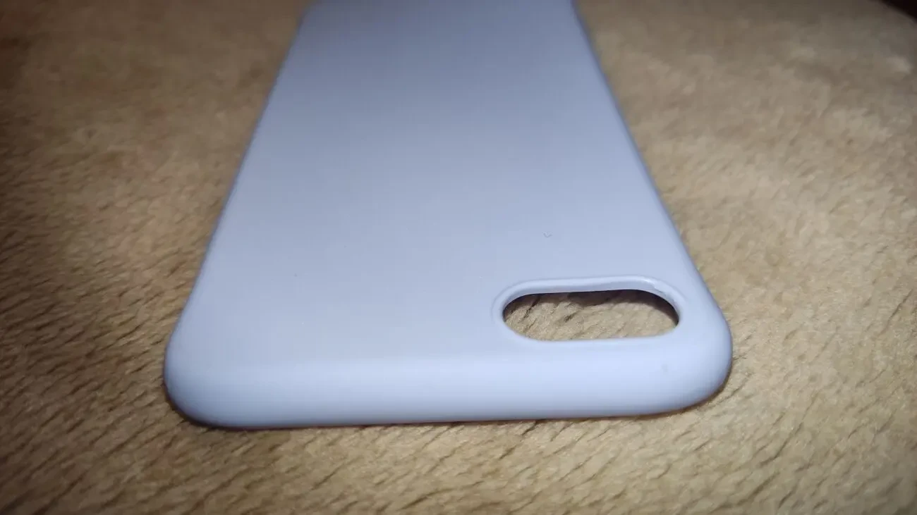 Чехол пурпуровый IPhone 7 8  Se2 Se3 4