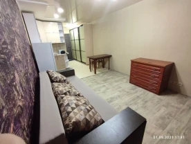 Продам 1 ком малосемейку на Коммунаре