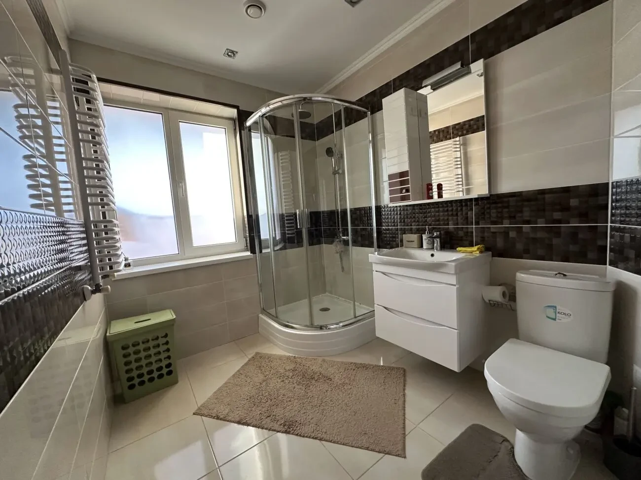 Продається сучасний напів особняк з ремонтом в м.Тисмениця 7