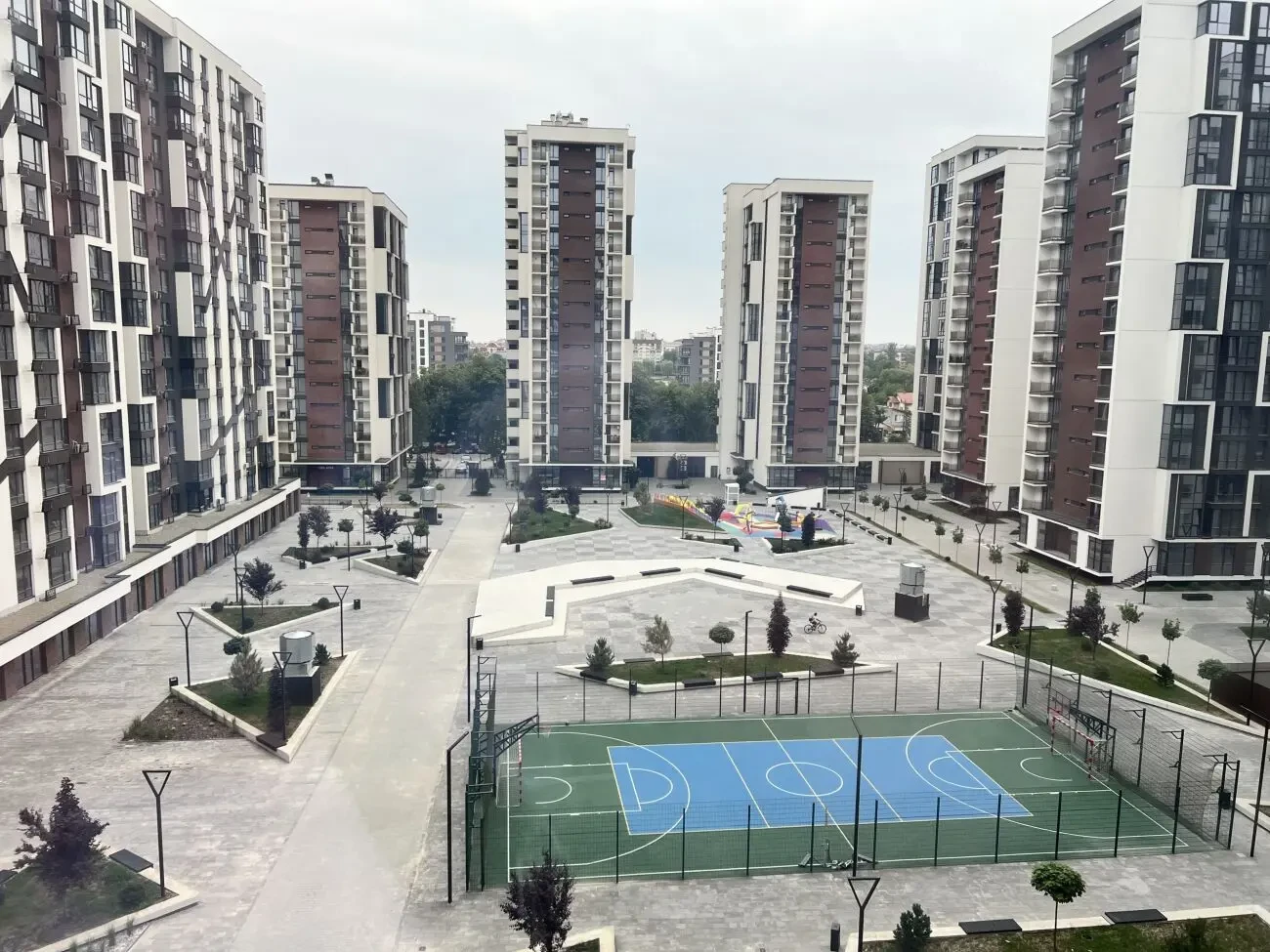 Продається видова 2 кім. біля озера ЖК Манхеттен 4