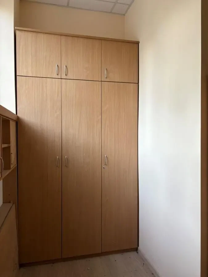 Продам комерційне приміщення 95 м.кв. Горішні Плавні 5