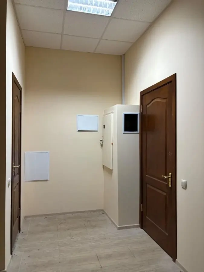 Продам комерційне приміщення 95 м.кв. Горішні Плавні 4