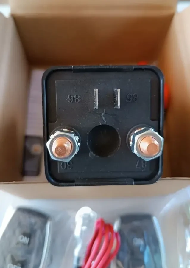 Выключатель массы дистанционный 200 А 2