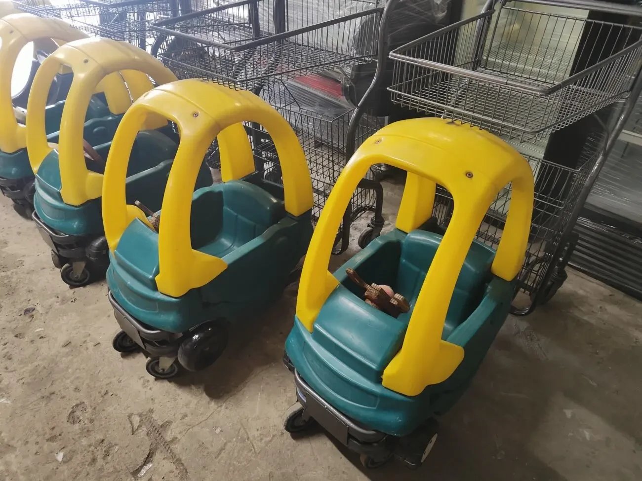 Візок для покупця дитячий (машинка) б/у, візок машинка б/у 2