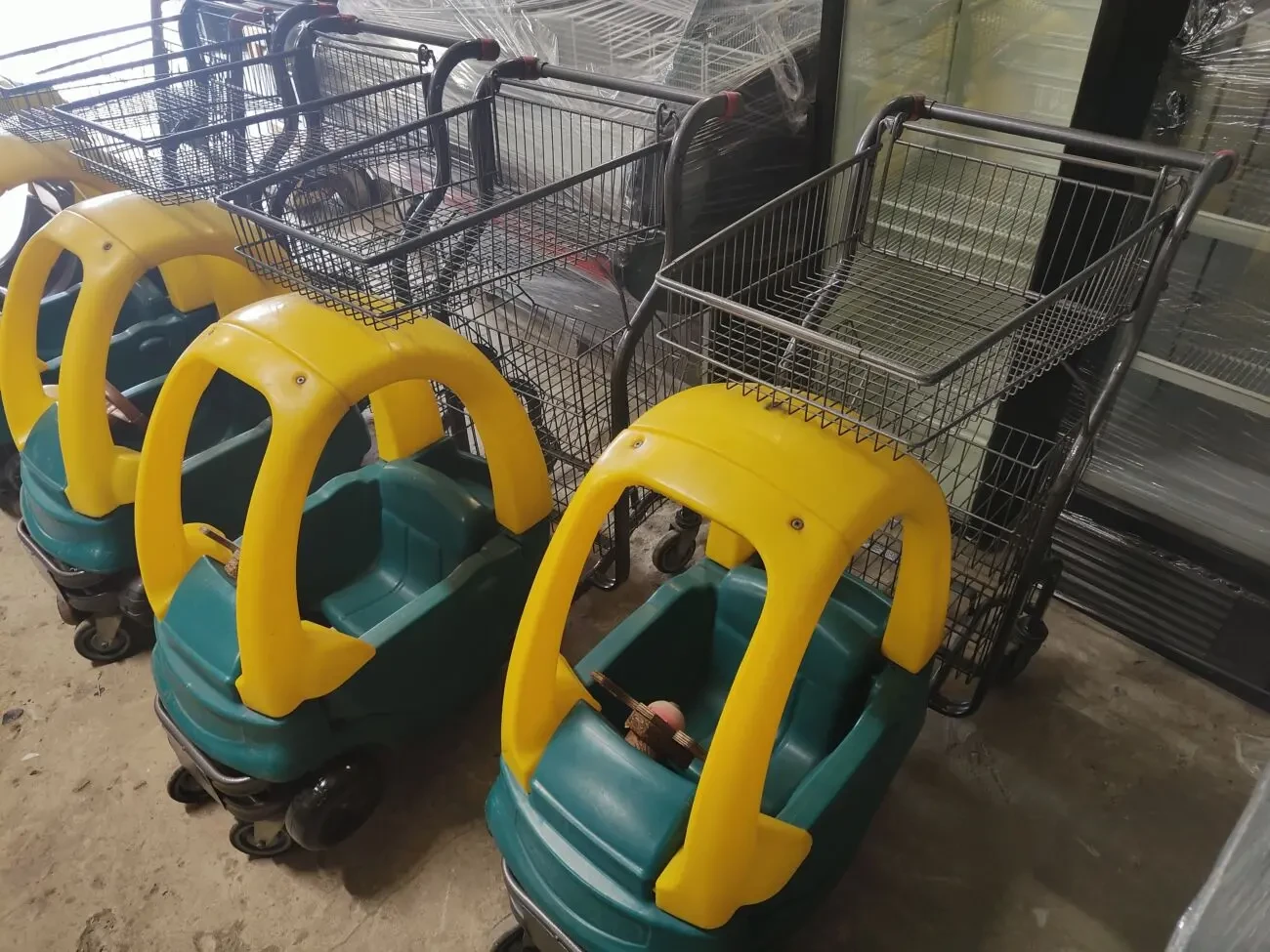 Візок для покупця дитячий (машинка) б/у, візок машинка б/у 3