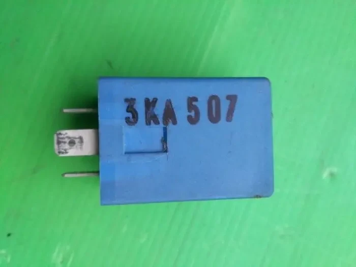 Реле склоочисника 1s7t-13k150-ab Форд оригінал 3