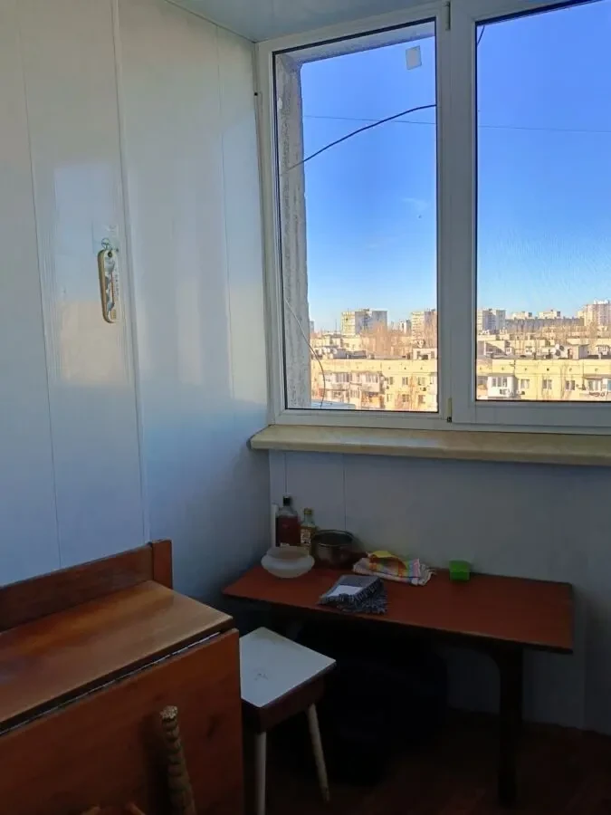 Комната в коммуне на Заболотного 6